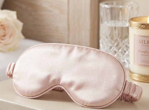 Toz pembe ipek uyku maskesi göz bandı güzellik ve bakım ürünü